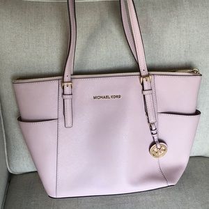 Michael Kors Medium Jet Set Tote